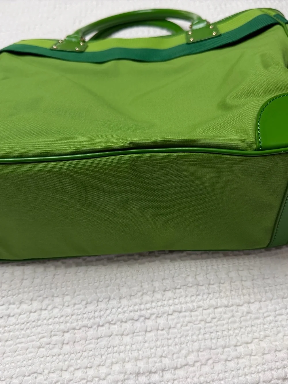 kate spade Adorable Green New York Bow Tote Bag with New Travel Spade Tag